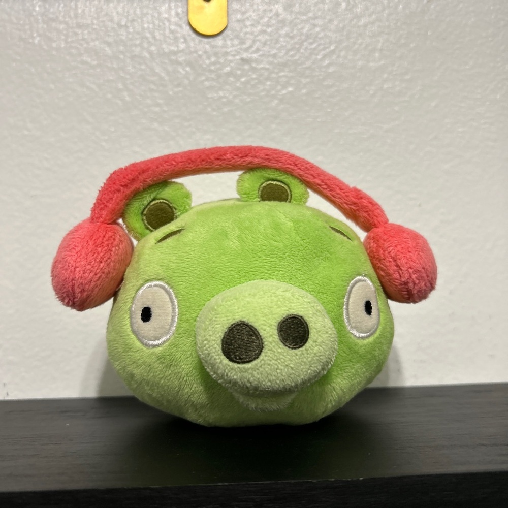 RARE Angry Birds Winter Pig plush
